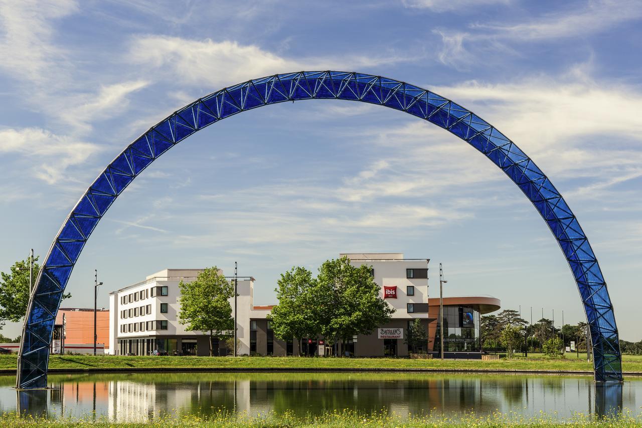 Ibis Budget Saint Quentin Yvelines - Velodrome Montigny-le-Bretonneux Exterior photo